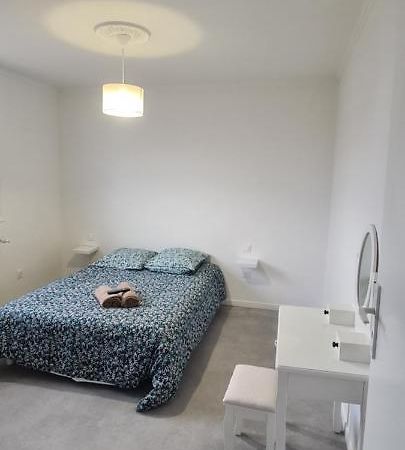 בווה Private Room In Shared Apartment III מראה חיצוני תמונה